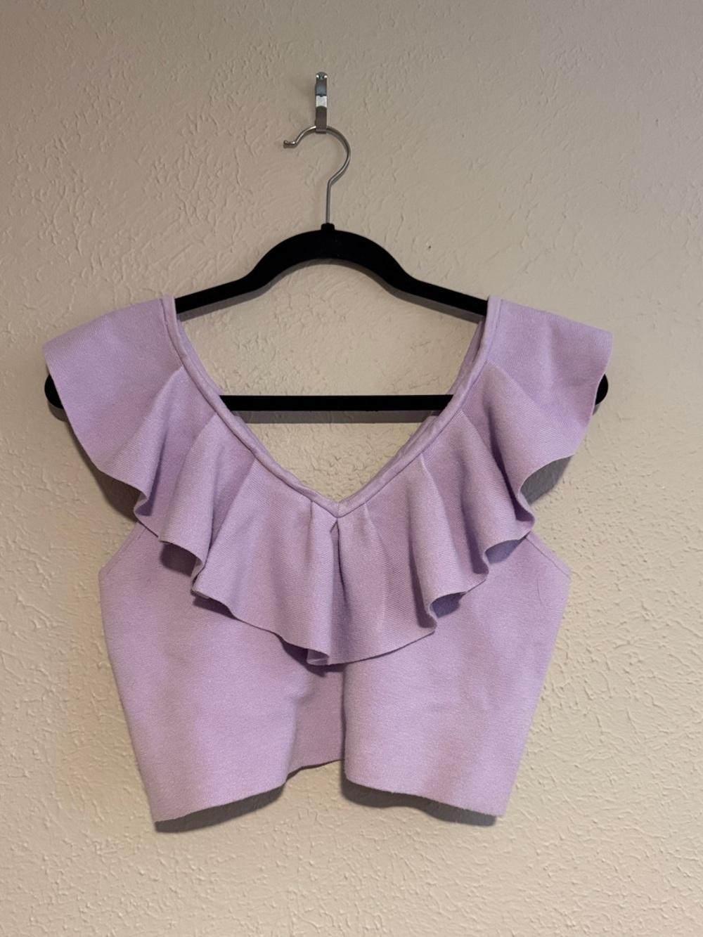 Express Lavender body contour V-Neck Crop Top